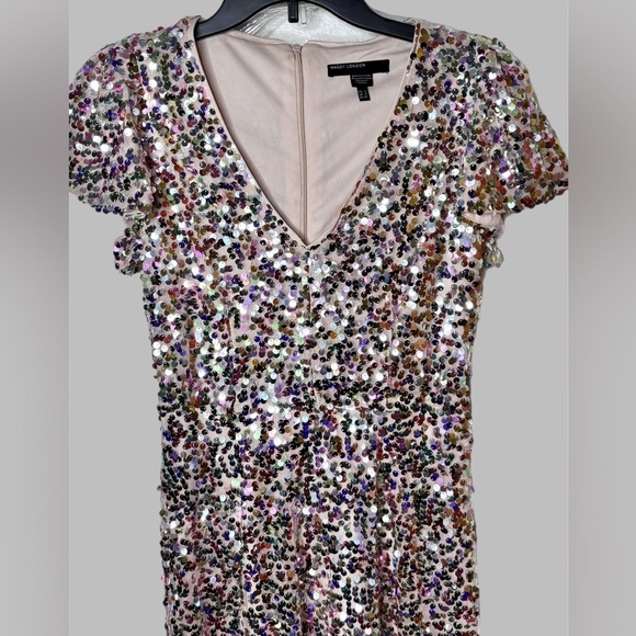 Maggy London Women's Flutter Sleeve V-Neck Fit and Flare - Picture 3 of 6